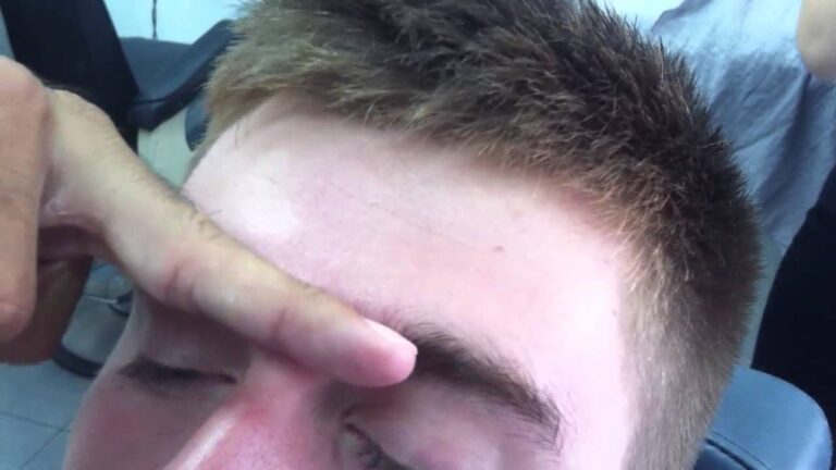 Transforma tu mirada: Arreglo de cejas asim&eacute;tricas en sal&oacute;n de belleza